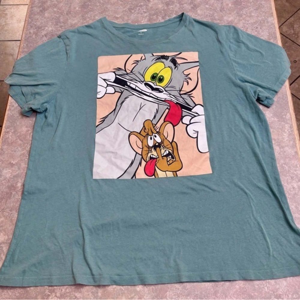 Classic Teal Graphic T-Shirt with Cartoon Print
TOM & JERRY 🥳🤩🥳
Great Condition